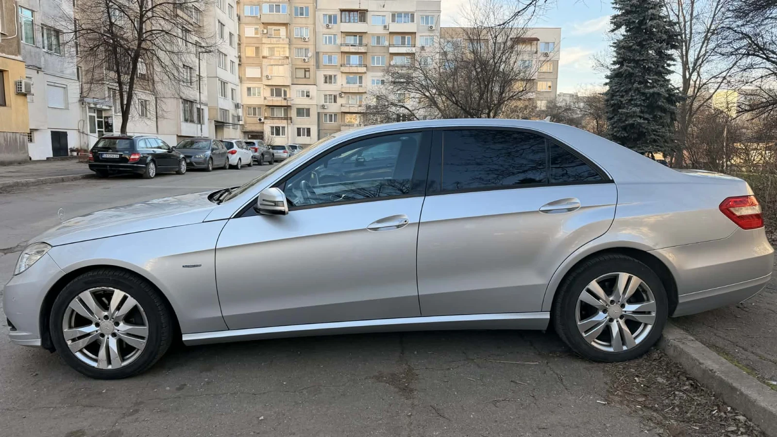 Mercedes-Benz E 250, снимка 2 - Автомобили и джипове - 56357982