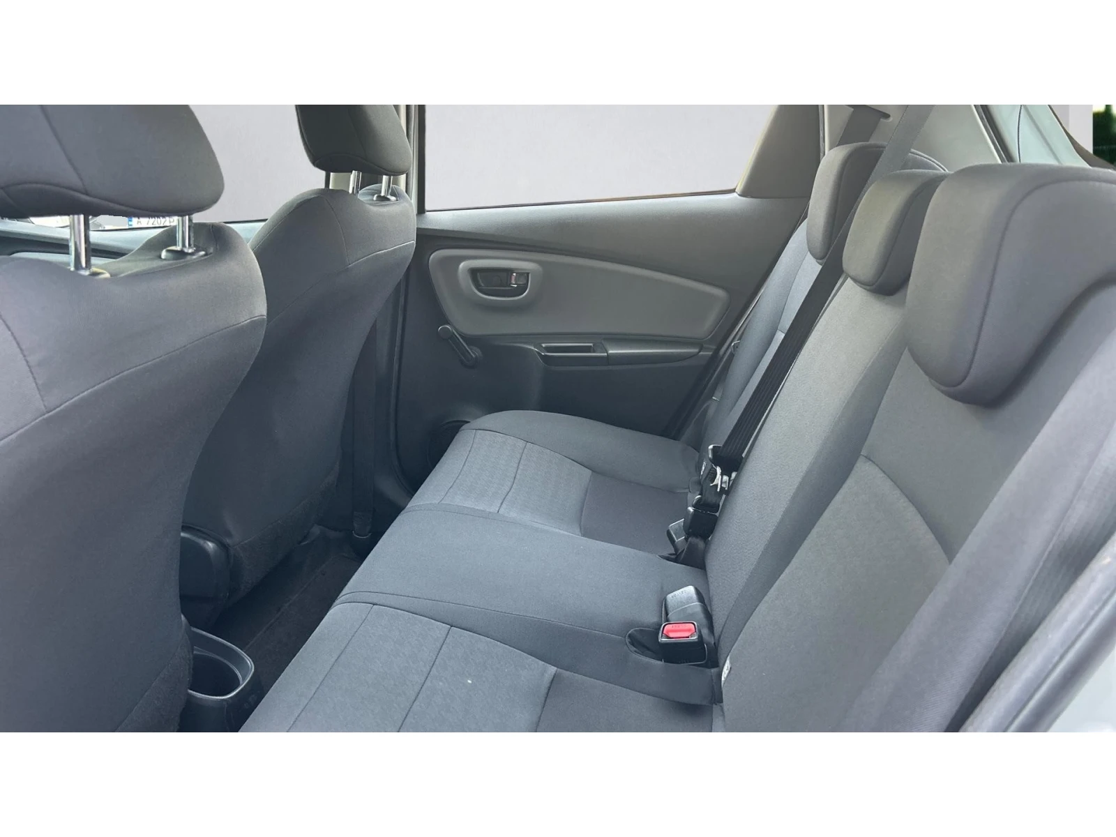 Toyota Yaris 1.5 HSD, ������� ������ �� 205   | Mobile.bg � ����������� 11