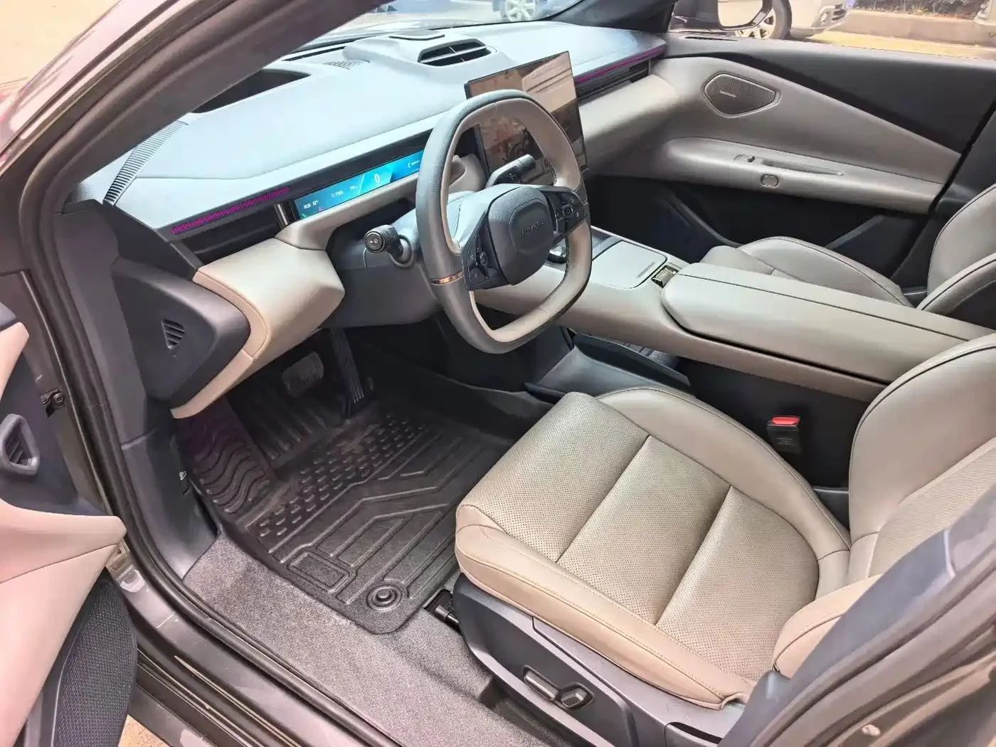 LynkCo 10, снимка 8 - Автомобили и джипове - 56690094