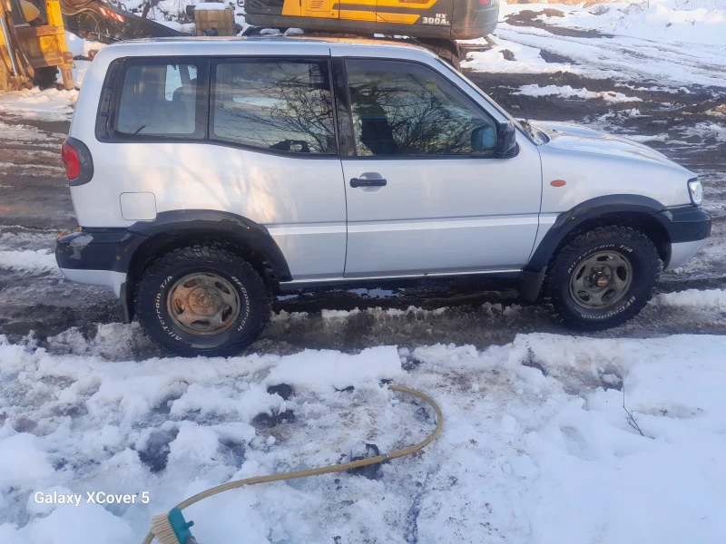 Nissan Terrano 2.7 TDI 125, снимка 3 - Автомобили и джипове - 48549481