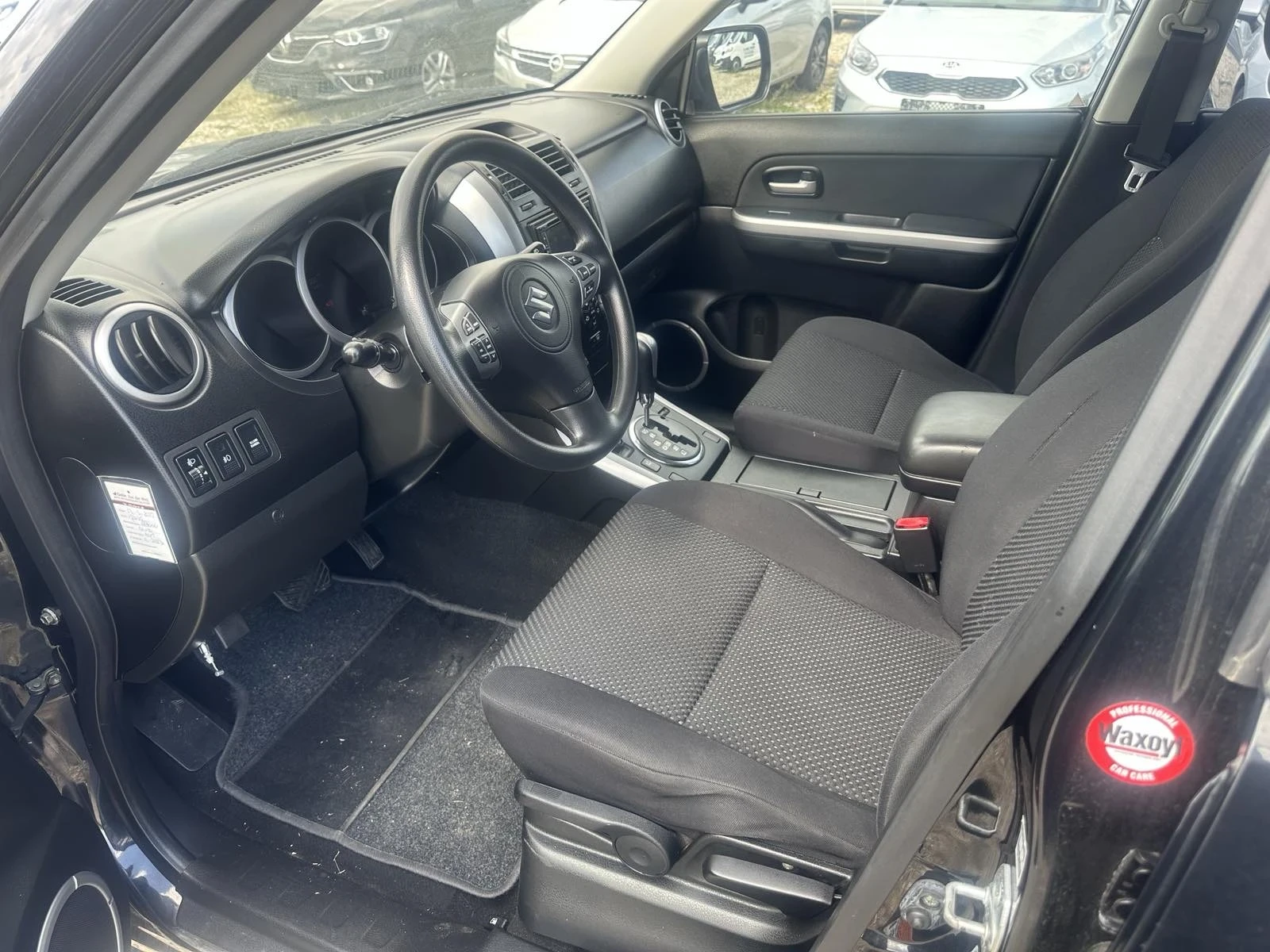 Suzuki Grand vitara 2, 0i 4x4 AUTOMATIC  - изображение 6