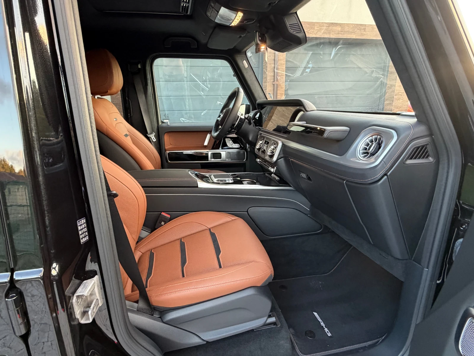Mercedes-Benz G 63 AMG НОВ * НАЛИЧЕН * ГАРАНЦИЯ * MANUFAKTUR, снимка 10 - Автомобили и джипове - 52065460