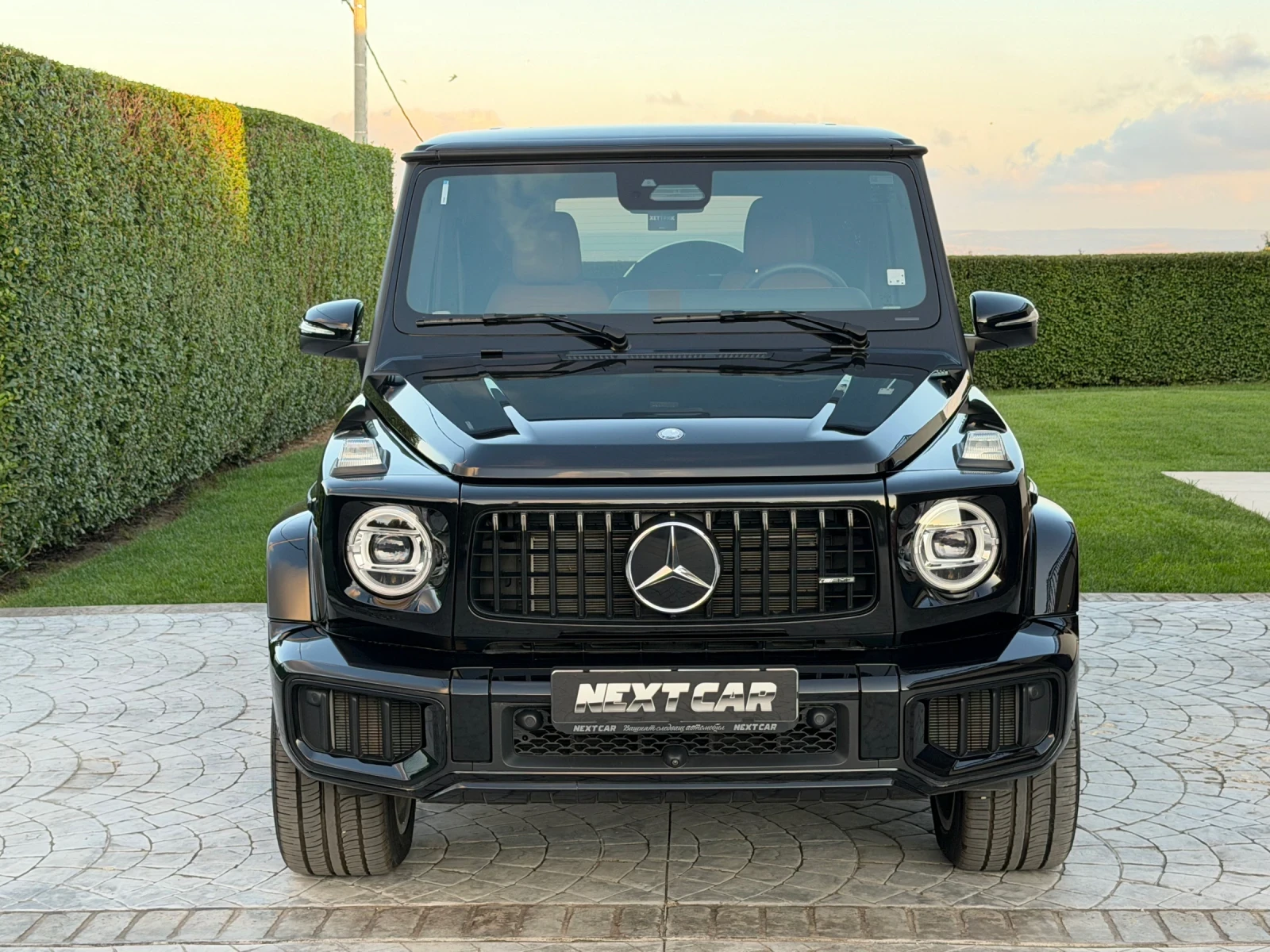 Mercedes-Benz G 63 AMG НОВ * НАЛИЧЕН * ГАРАНЦИЯ * MANUFAKTUR, снимка 2 - Автомобили и джипове - 52065460