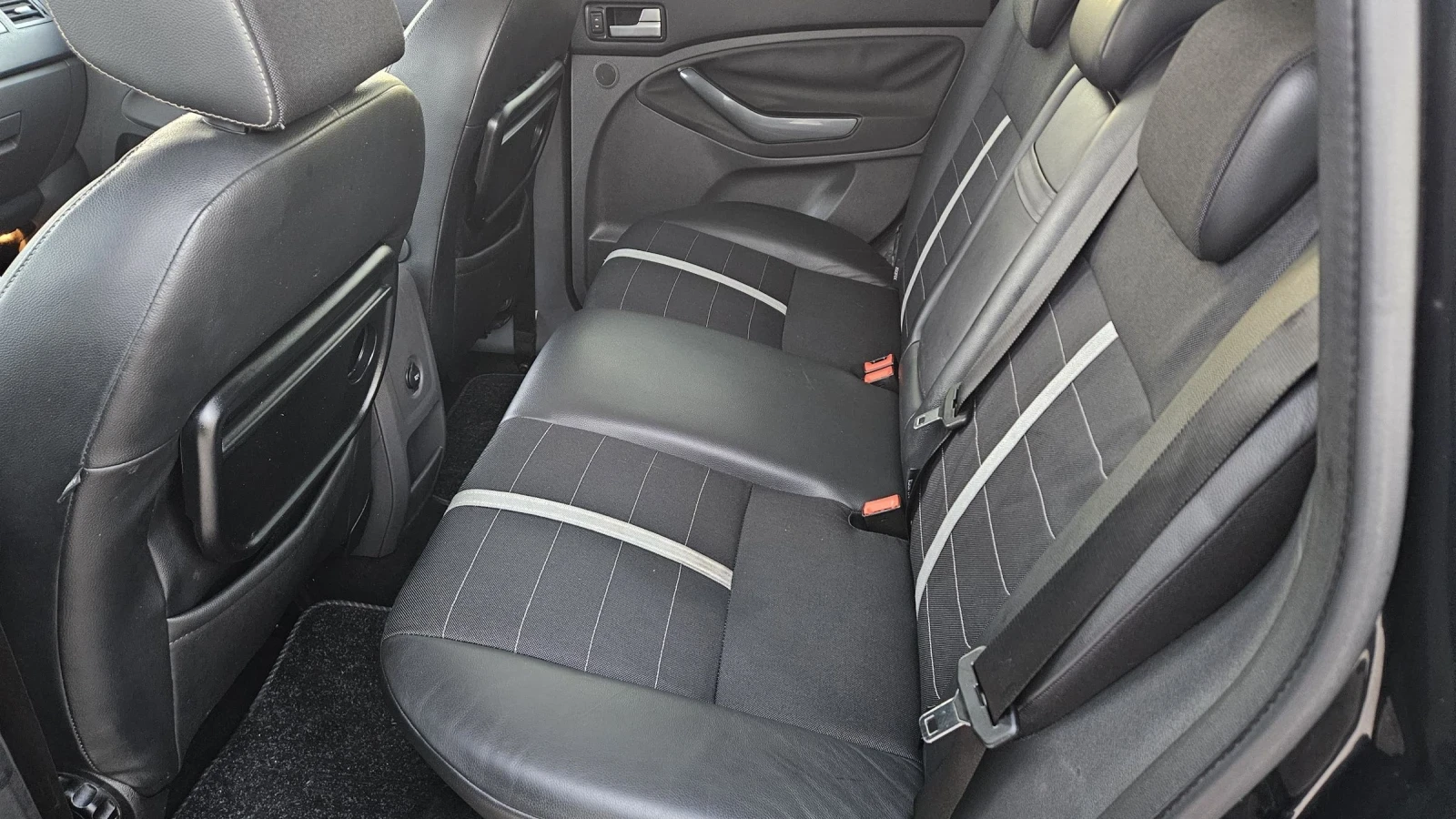 Ford Kuga 2.0 d...4X4..PANORAMA  - изображение 9