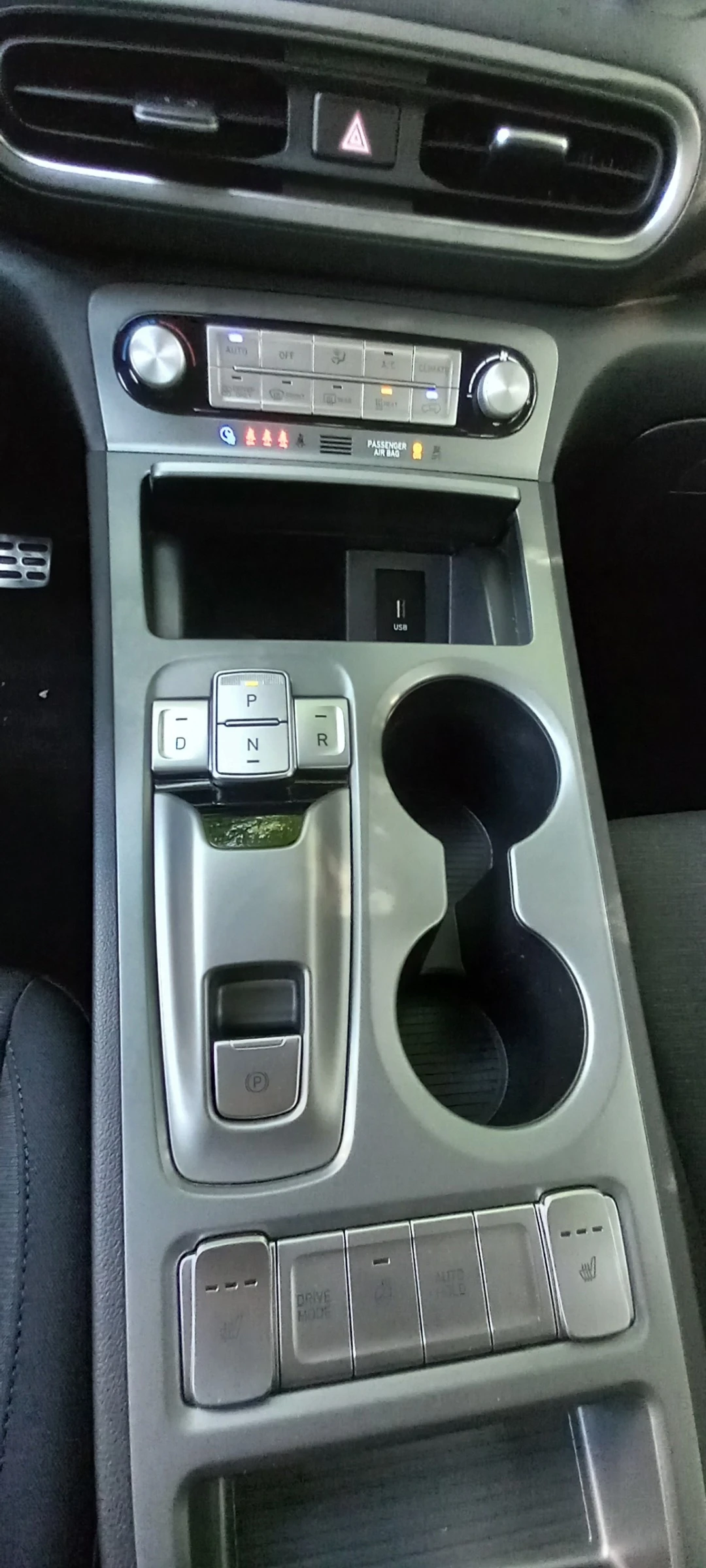 Hyundai Kona EV, снимка 8 - Автомобили и джипове - 54026897