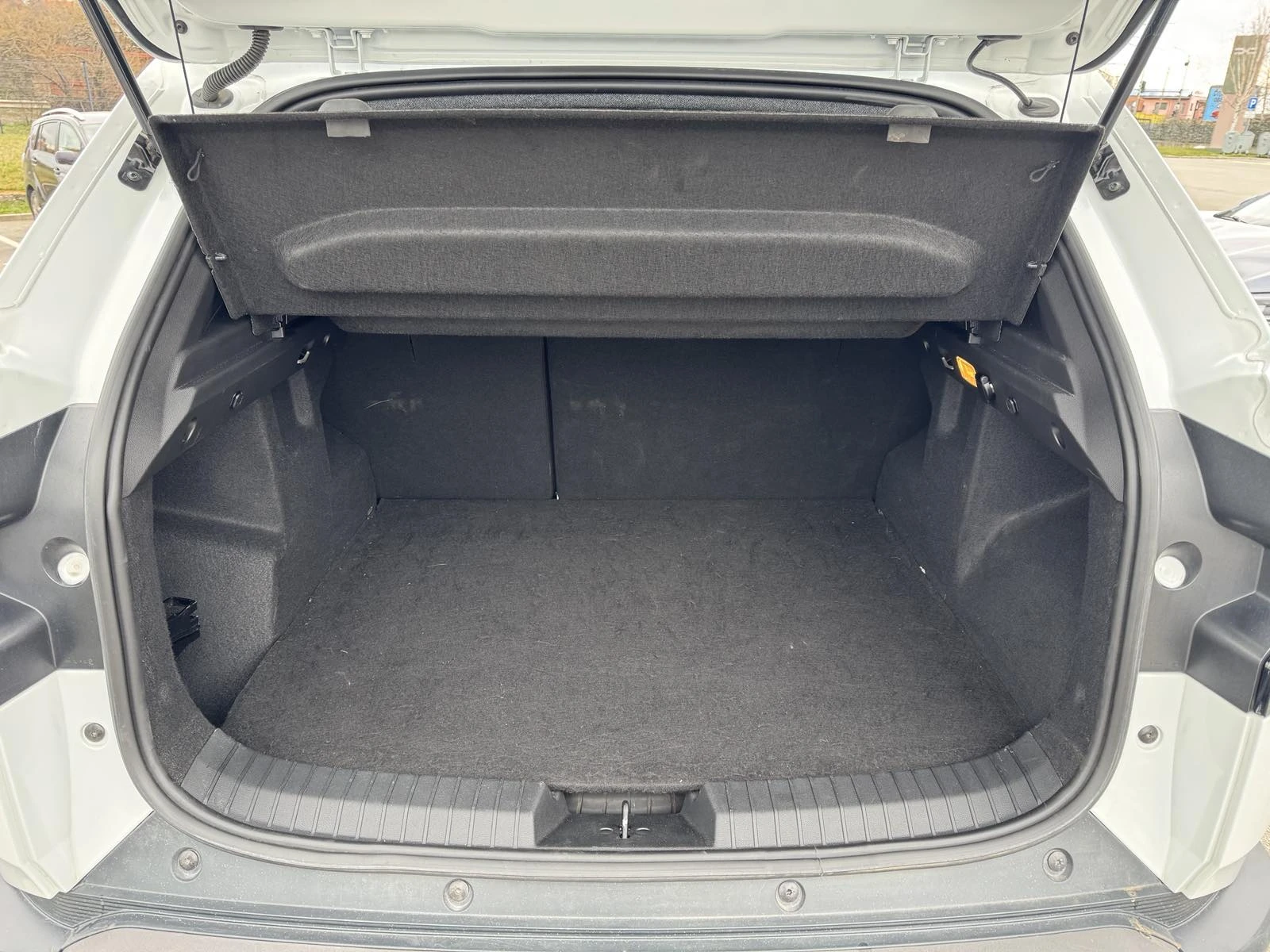 Dacia Duster 1.2 Tce MHEV EXTRIME, снимка 11 - Автомобили и джипове - 54362596