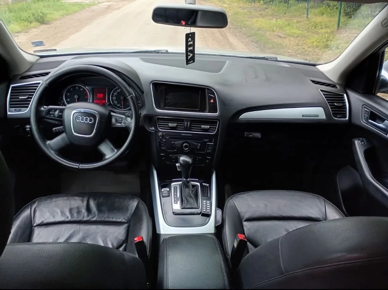 Audi Q5 3.2 FSI, снимка 13 - Автомобили и джипове - 54439802