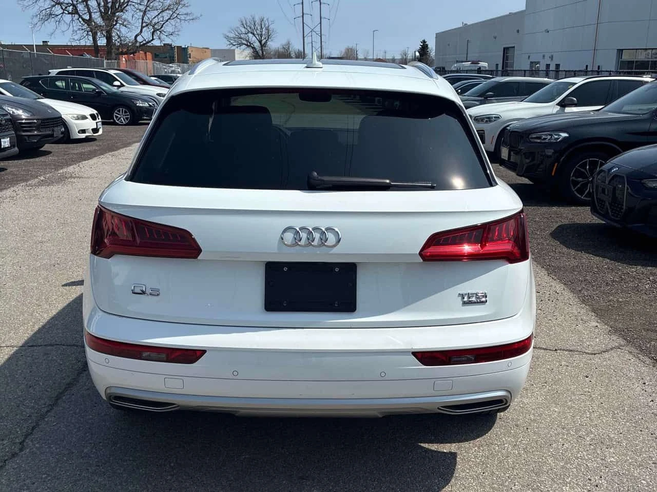 Audi Q5 | Progressiv | ������� | �������� | CARFAX | Mobile.bg � ����������� 4