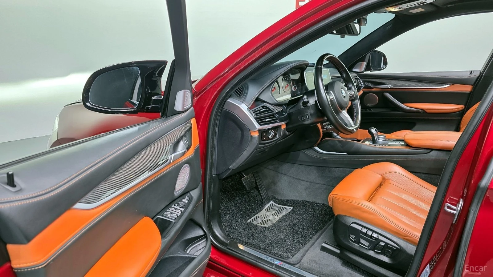 BMW X6 X6M 4.4* HUD* 360* НАВИ* ПАНО* АВТОКРЕДИТ, снимка 8 - Автомобили и джипове - 55620129