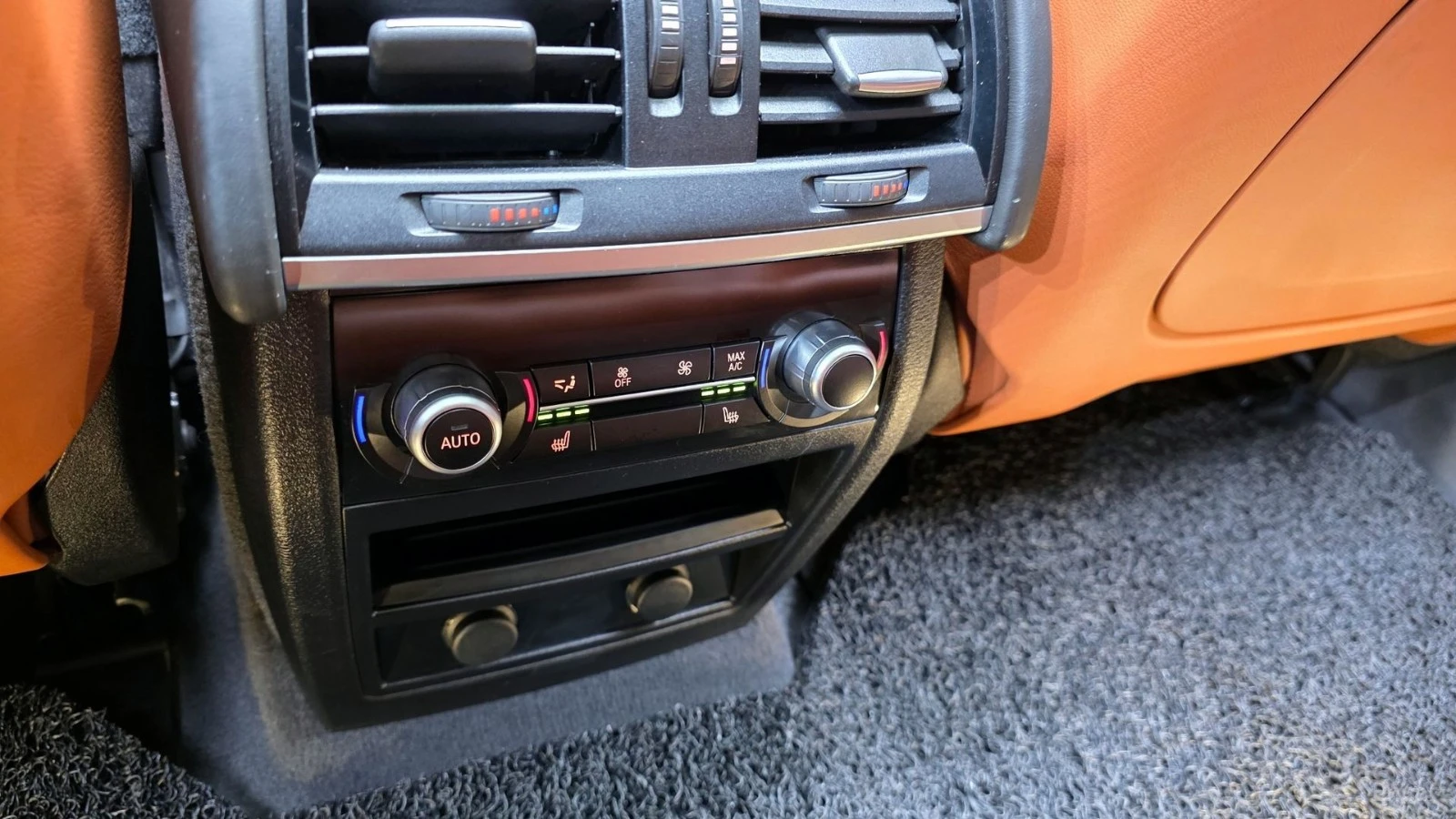 BMW X6 X6M 4.4* HUD* 360* НАВИ* ПАНО* АВТОКРЕДИТ, снимка 15 - Автомобили и джипове - 55620129