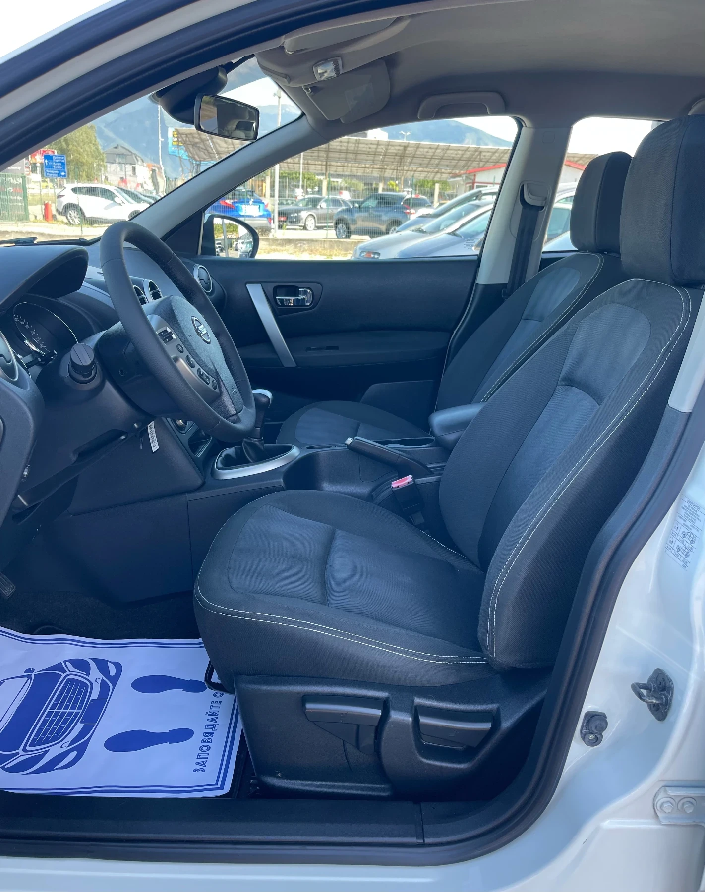 Nissan Qashqai 1.6 + ГАЗ * Навигация* Сервизна история* Реални км, снимка 9 - Автомобили и джипове - 55696825