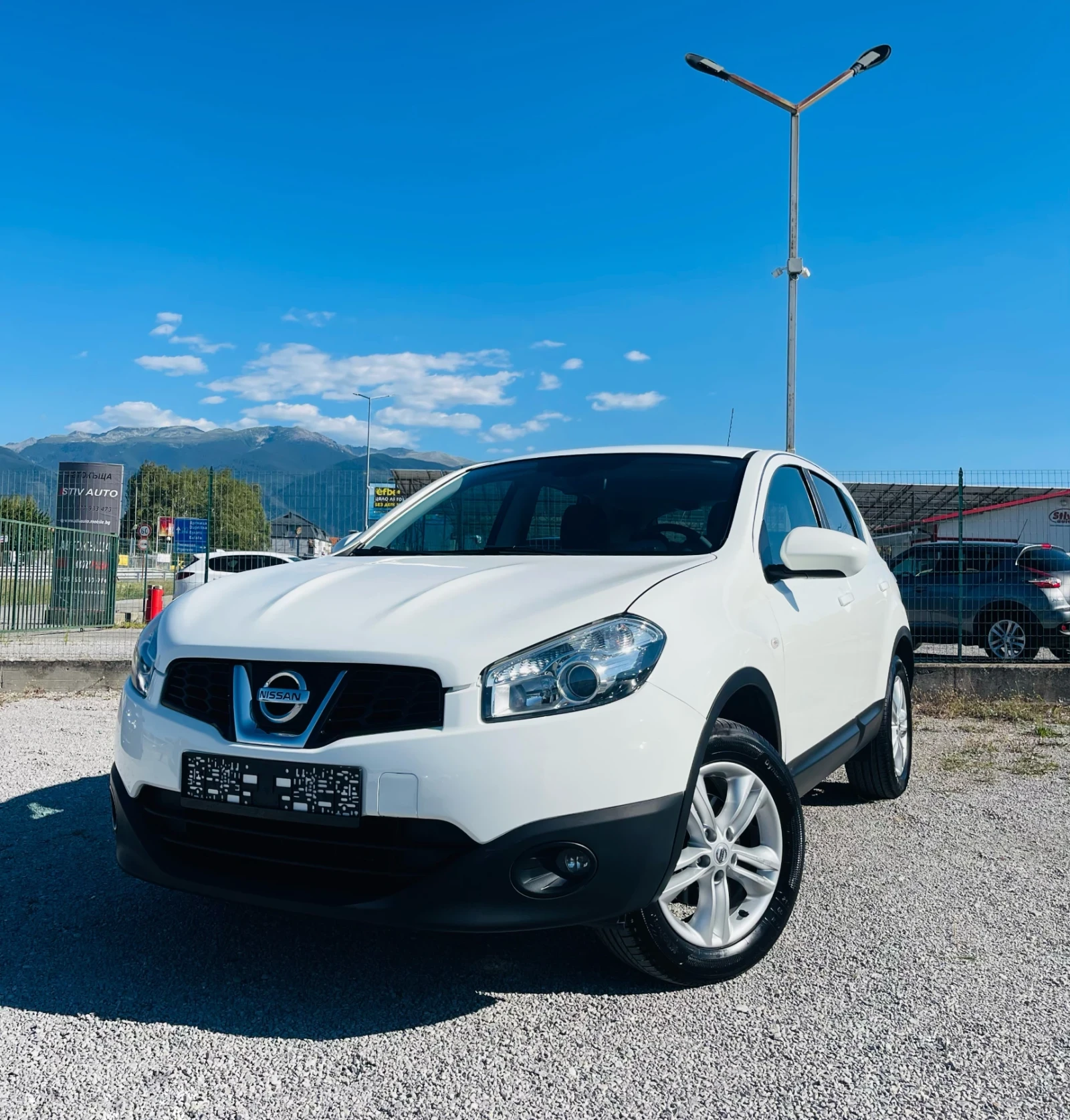 Nissan Qashqai 1.6 + ГАЗ * Навигация* Сервизна история* Реални км