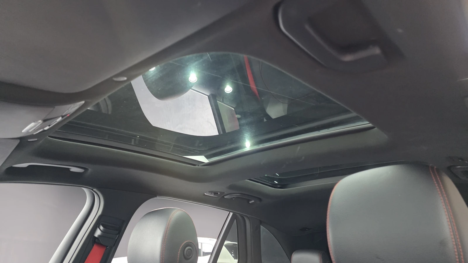 Mercedes-Benz GLC 43 AMG FACELIFT* PANO* HUD* 360* DIS* KEYLESS GO* КРАЙНА , снимка 14 - Автомобили и джипове - 56060576