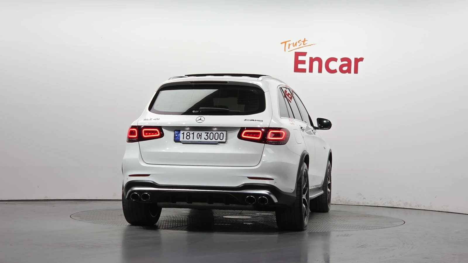 Mercedes-Benz GLC 43 AMG FACELIFT* PANO* HUD* 360* DIS* KEYLESS GO* КРАЙНА , снимка 4 - Автомобили и джипове - 56060576