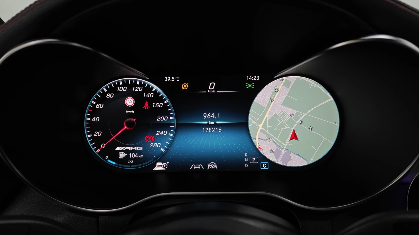 Mercedes-Benz GLC 43 AMG FACELIFT* PANO* HUD* 360* DIS* KEYLESS GO* КРАЙНА , снимка 8 - Автомобили и джипове - 56060576