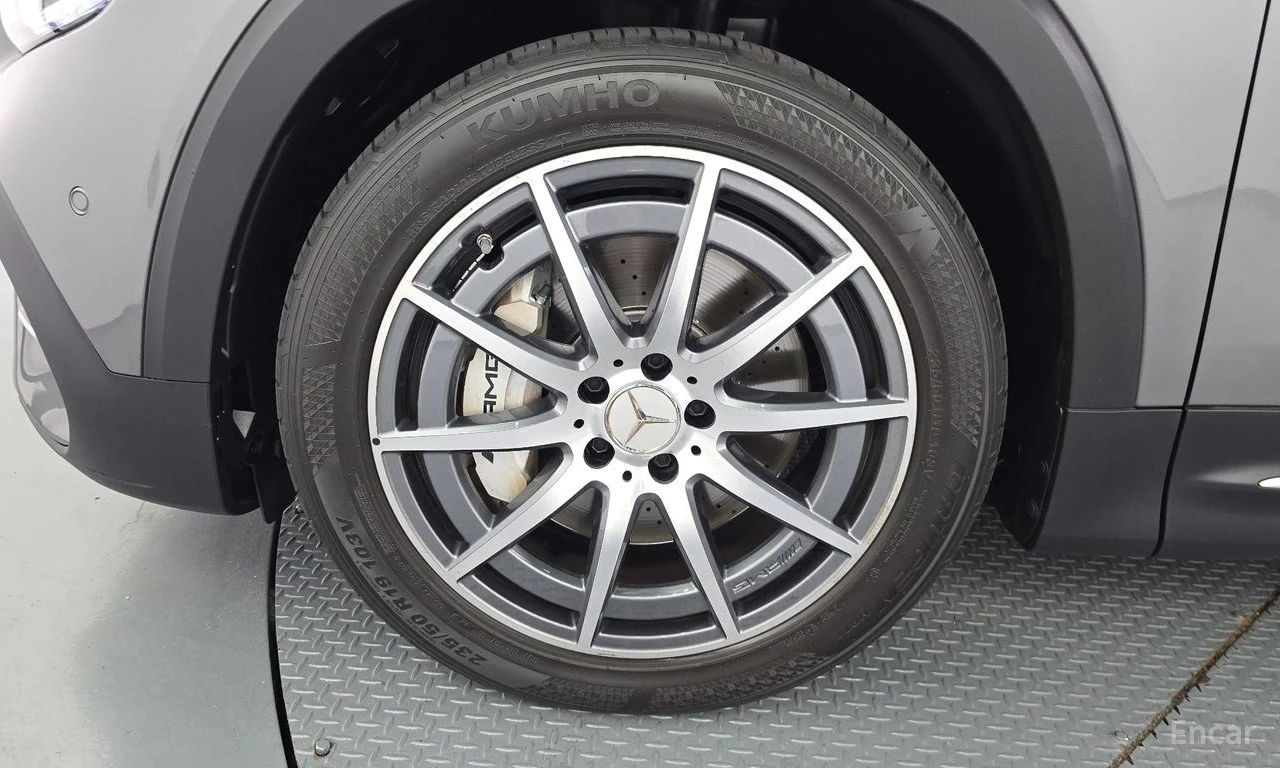 Mercedes-Benz GLB35AMG 4MATIC* ДИСТРОНИК* LANE* ASSIST* ПАНОРАМА* , снимка 5 - Автомобили и джипове - 56119098