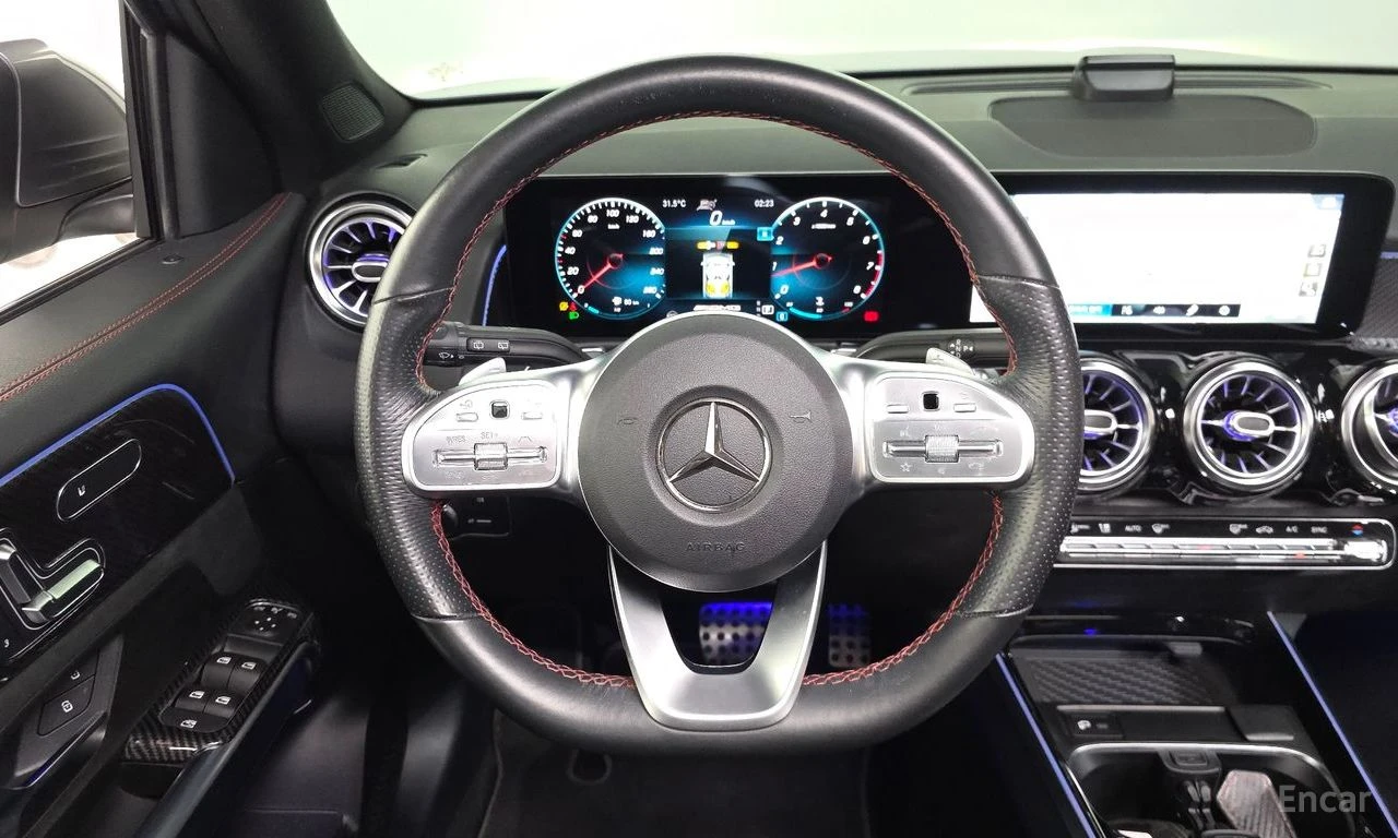 Mercedes-Benz GLB35AMG 4MATIC* ДИСТРОНИК* LANE* ASSIST* ПАНОРАМА* , снимка 8 - Автомобили и джипове - 56119098