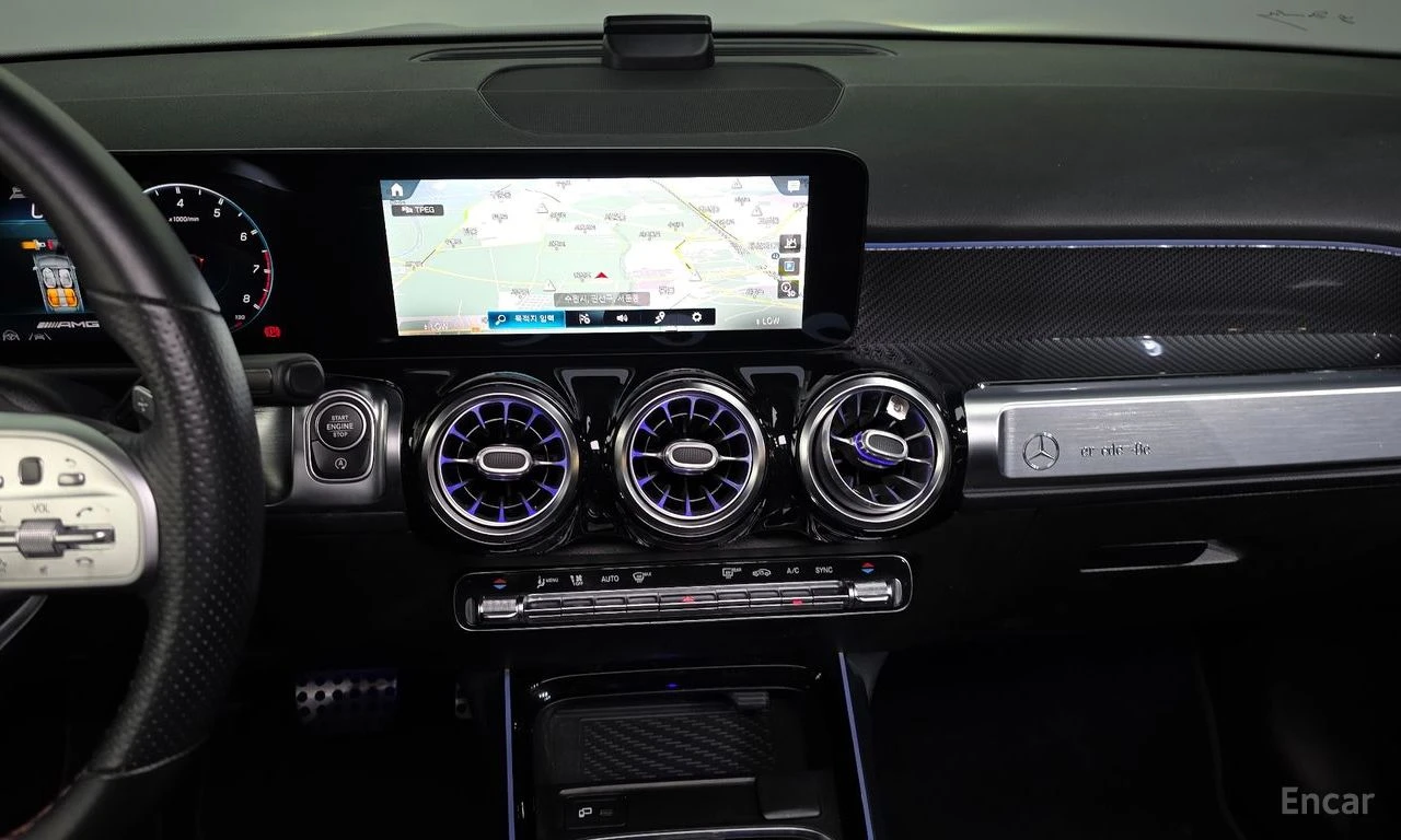 Mercedes-Benz GLB35AMG 4MATIC* ДИСТРОНИК* LANE* ASSIST* ПАНОРАМА* , снимка 9 - Автомобили и джипове - 56119098