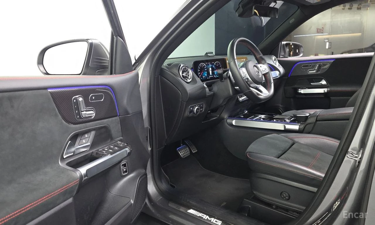 Mercedes-Benz GLB35AMG 4MATIC* ДИСТРОНИК* LANE* ASSIST* ПАНОРАМА* , снимка 6 - Автомобили и джипове - 56119098