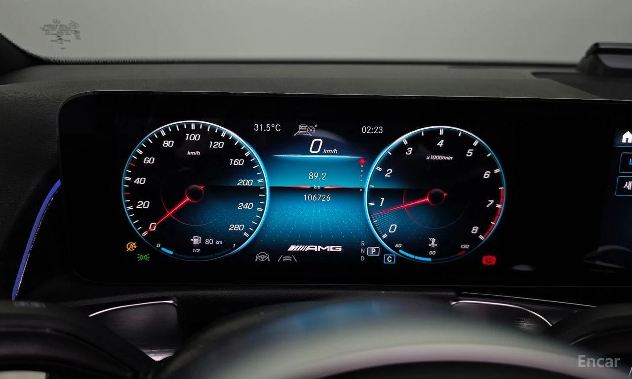 Mercedes-Benz GLB35AMG 4MATIC* ДИСТРОНИК* LANE* ASSIST* ПАНОРАМА* , снимка 11 - Автомобили и джипове - 56119098