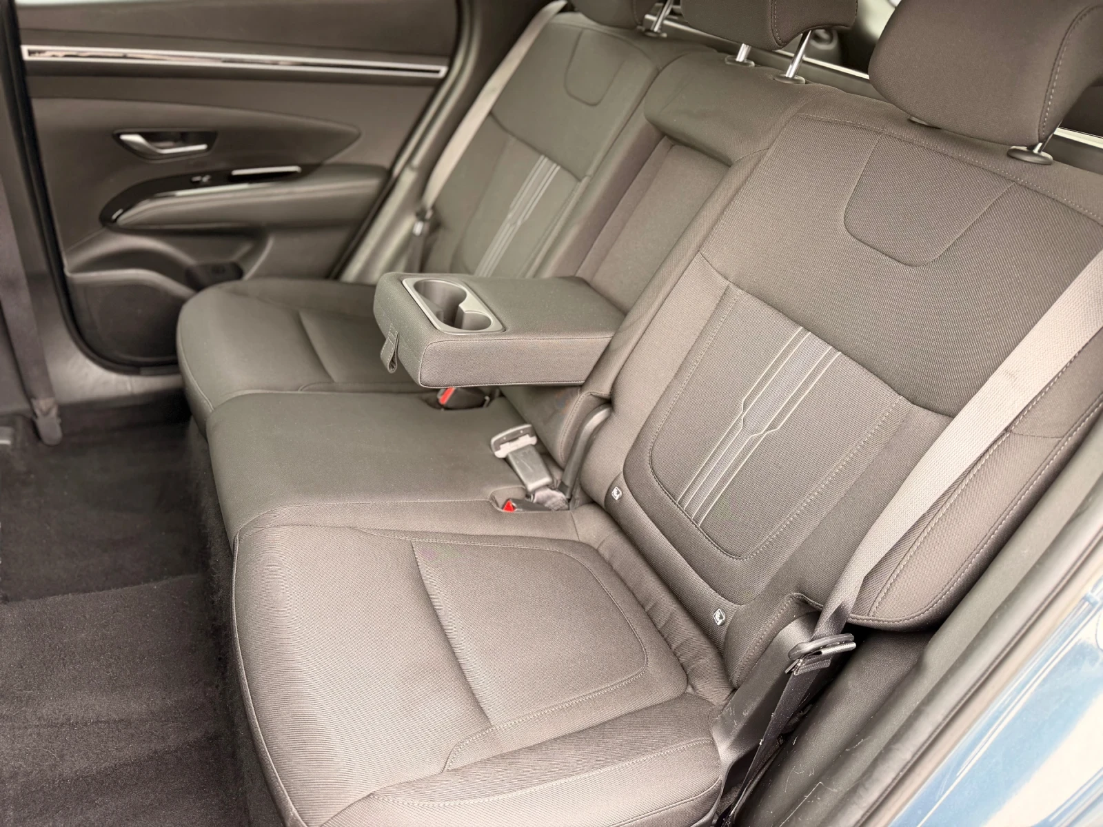 Hyundai Tucson 1.6CRDI MILD-HYBRID , снимка 13 - Автомобили и джипове - 56231370