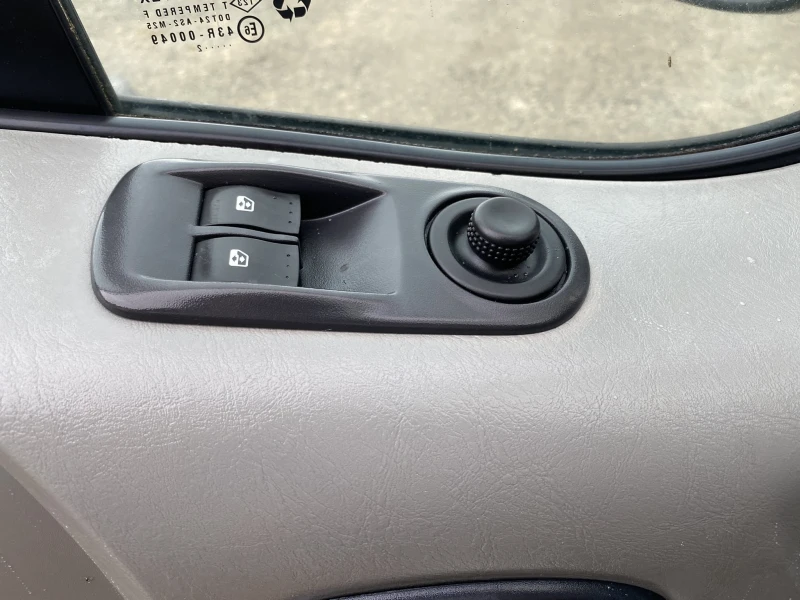 Renault Trafic -1, 9TDI-101k.c./ПЪТНИЧЕСКИ-9МЕСТА/КЛИМАТИК, снимка 11 - Бусове и автобуси - 52277638