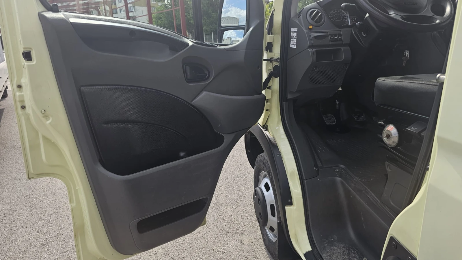 Iveco Daily 35C18 3.0D 6SP CH-СОБСТВЕН ХОД-ТОП СЪСТ-ЛИЗИНГ - изображение 7