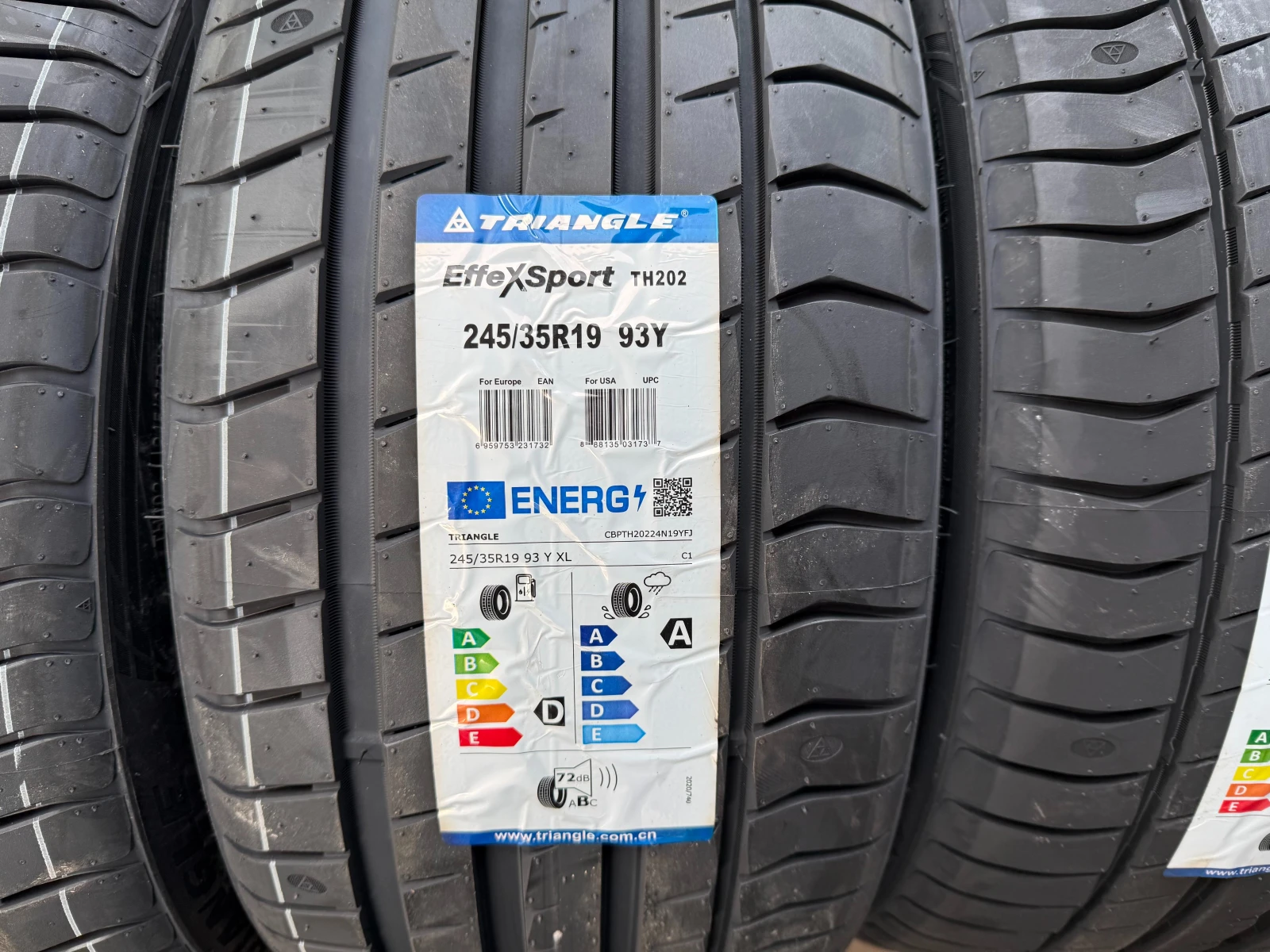 Гуми Летни 275/30R19, снимка 4 - Гуми и джанти - 49433164