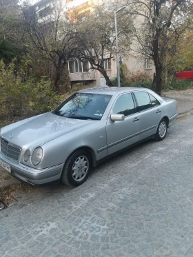 Mercedes-Benz E 250 2, 5TD, снимка 16