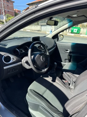 Renault Clio 2012 1.2i - 2600 € - 73568018 9