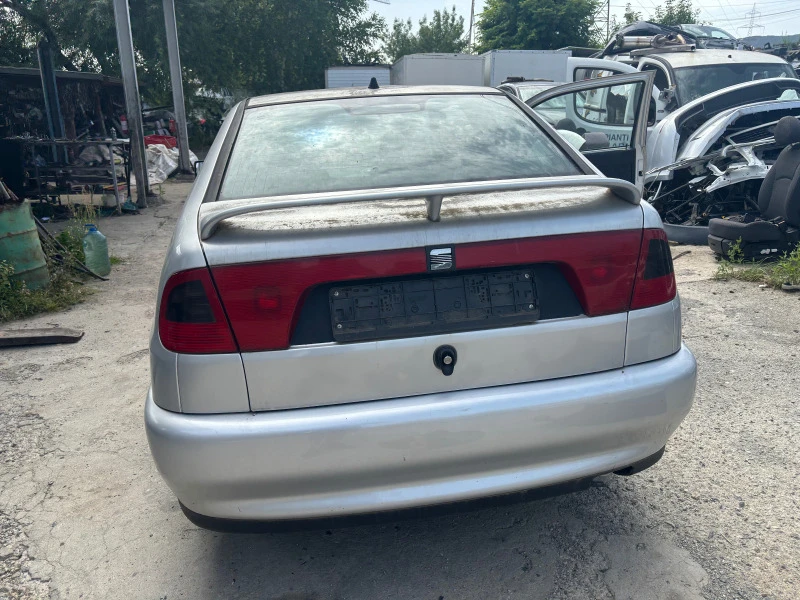 Seat Cordoba 1.6i, снимка 4 - Автомобили и джипове - 46167371