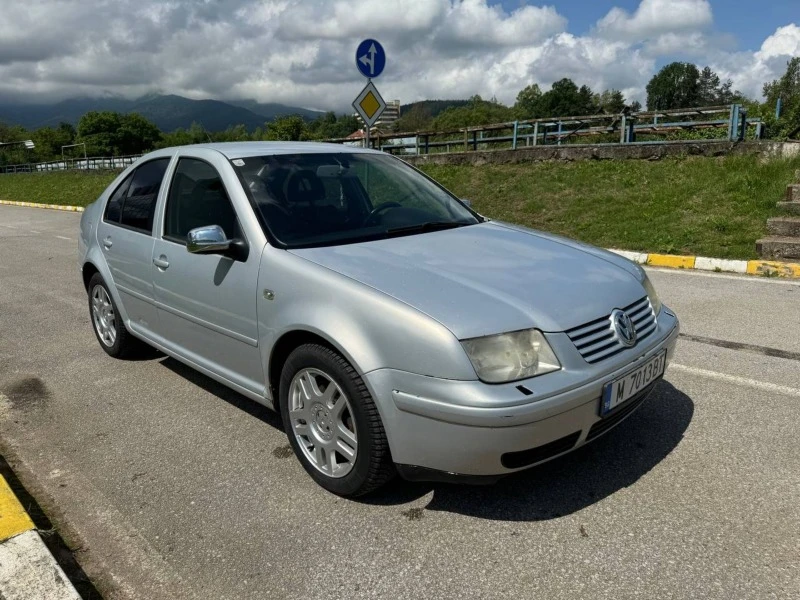 VW Bora, снимка 1 - Автомобили и джипове - 46374869