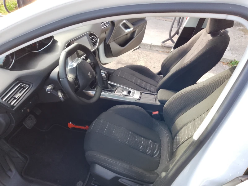 Peugeot 308 1.6HDi-EURO6, снимка 15 - Автомобили и джипове - 47531846