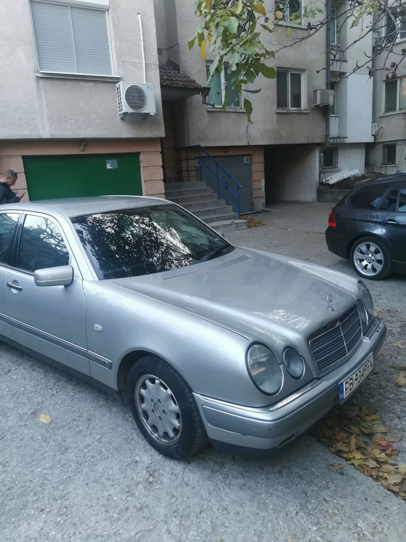 Mercedes-Benz E 250 2, 5TD, снимка 1 - Автомобили и джипове - 47995833