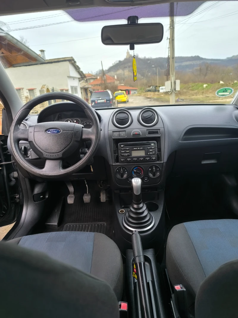 Ford Fiesta 1.3i, снимка 12 - Автомобили и джипове - 48589853