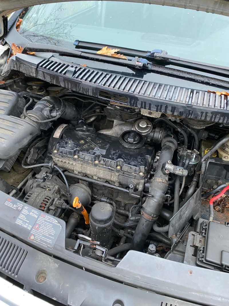 VW Sharan 1.9 tdi, снимка 4 - Автомобили и джипове - 52485984