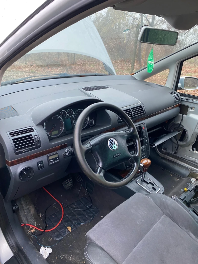 VW Sharan 1.9 tdi, снимка 5 - Автомобили и джипове - 52485984