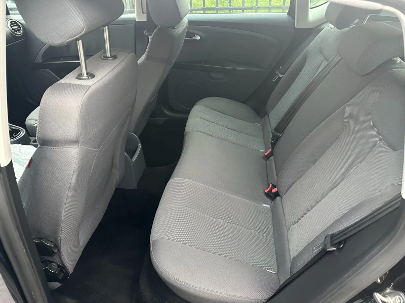 Seat Leon 1.6i-102k.s-EURO4-2007g-5ск.-КЛИМАТРОНИК, снимка 11 - Автомобили и джипове - 52516793