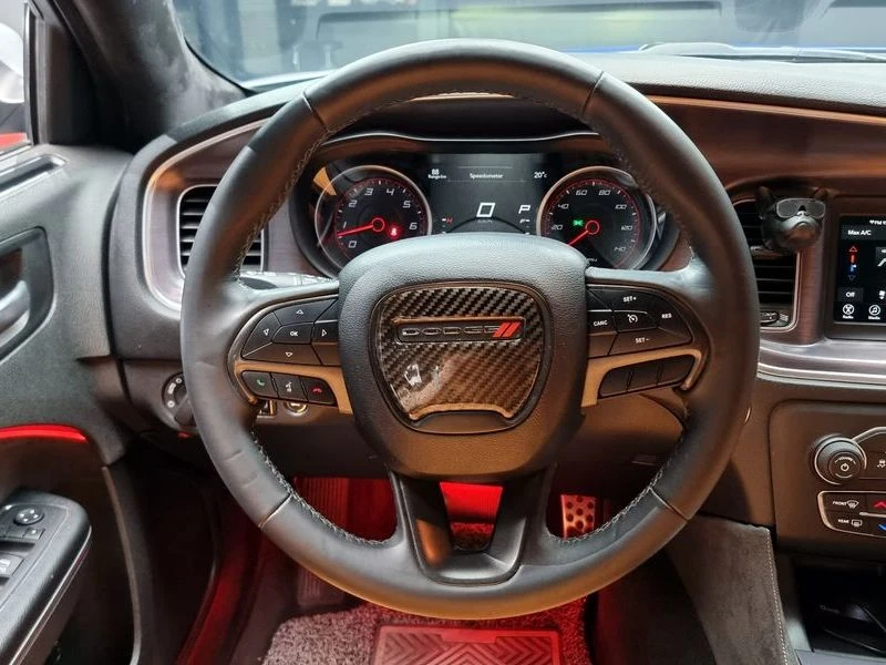 Dodge Charger 3.6 G Automatic, снимка 14 - Автомобили и джипове - 56003384