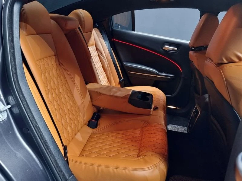 Dodge Charger 3.6 G Automatic, снимка 12 - Автомобили и джипове - 56003384