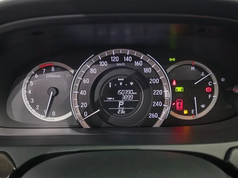 Honda Accord 2.4 9Th Generation, снимка 16 - Автомобили и джипове - 56020731