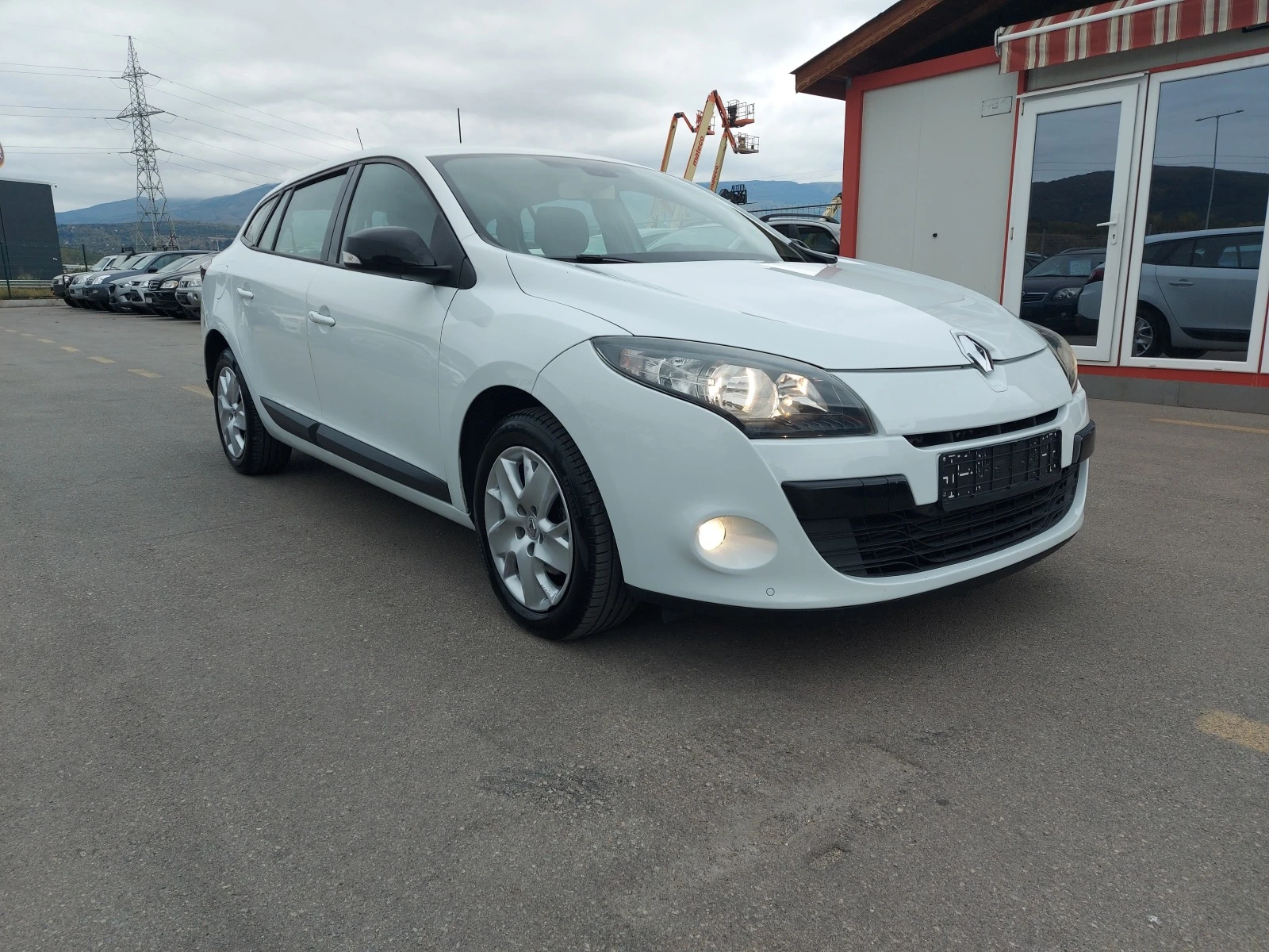 Renault Megane 1.5 dCi, 110 к.с., АВТОМАТИК, 138 500 км.! - изображение 3