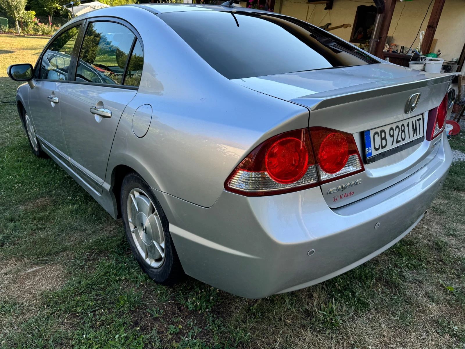 Honda Civic Hybrid - изображение 3