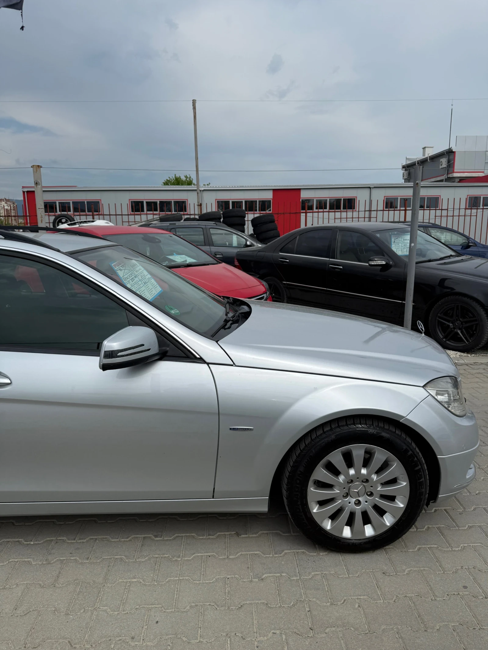 Mercedes-Benz C 220 Автоматик* Нов внос* Клима* Реална* Бартер* Топ*  - изображение 4