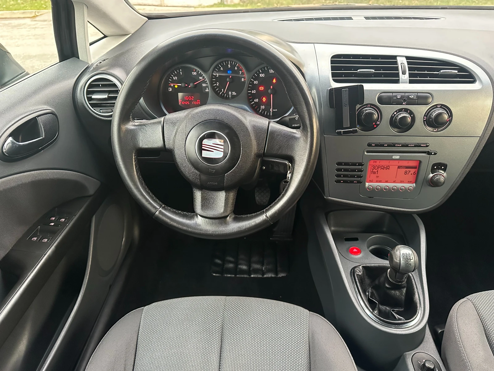 Seat Leon 1.6i-102k.s-EURO4-2007g-5.- | Mobile.bg   7