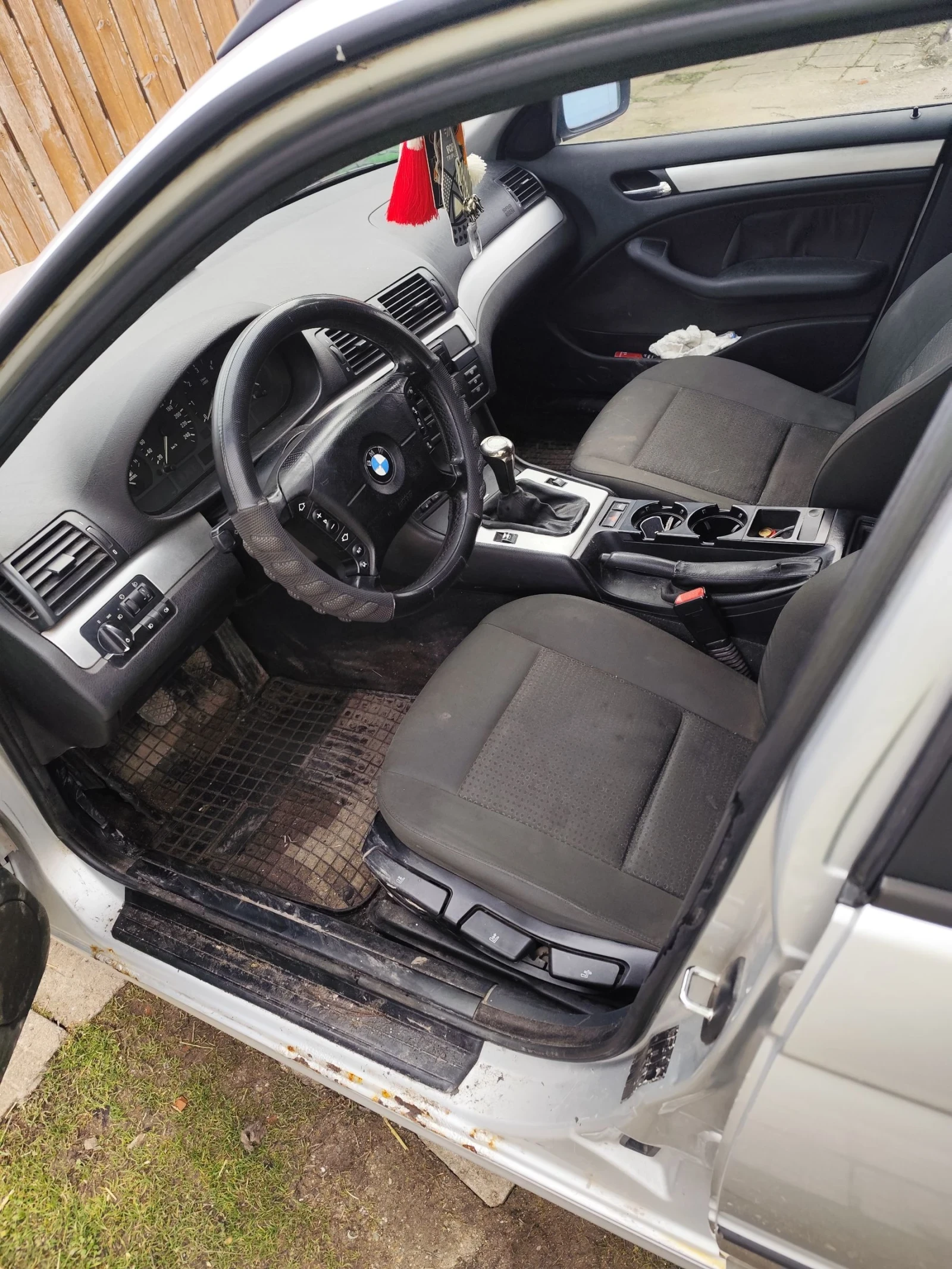 BMW 320 2.0d - изображение 4