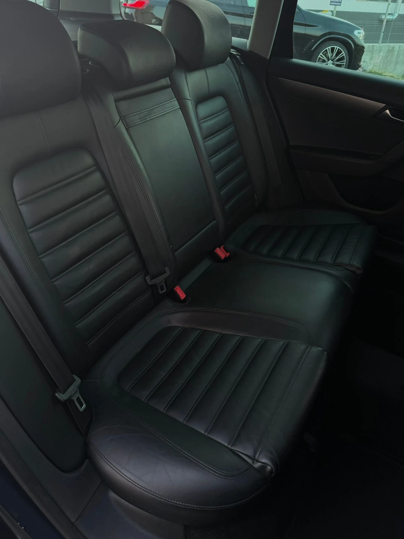 VW Passat R-LINE/DSG/4MOTION/LED, снимка 10 - Автомобили и джипове - 53711715