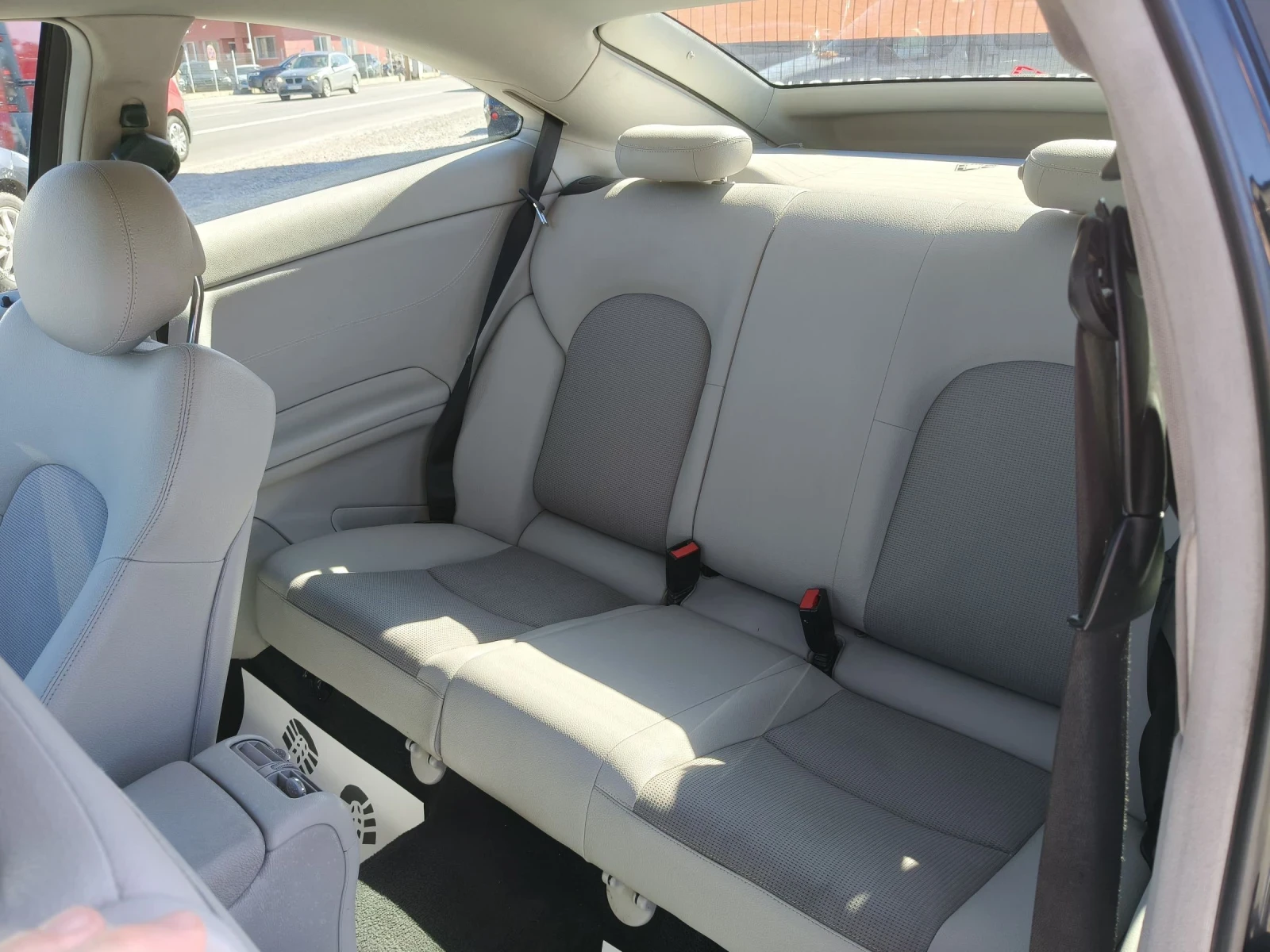 Mercedes-Benz CLC 220 CDI, снимка 10 - Автомобили и джипове - 53832965