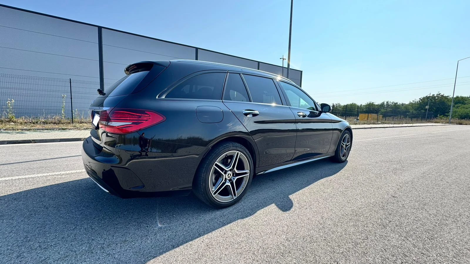 Mercedes-Benz C 220 C220D AMG/DIGITAL/KYLESSGO/DISTRONIC+ /LEATHER/FUL, снимка 6 - Автомобили и джипове - 53890985