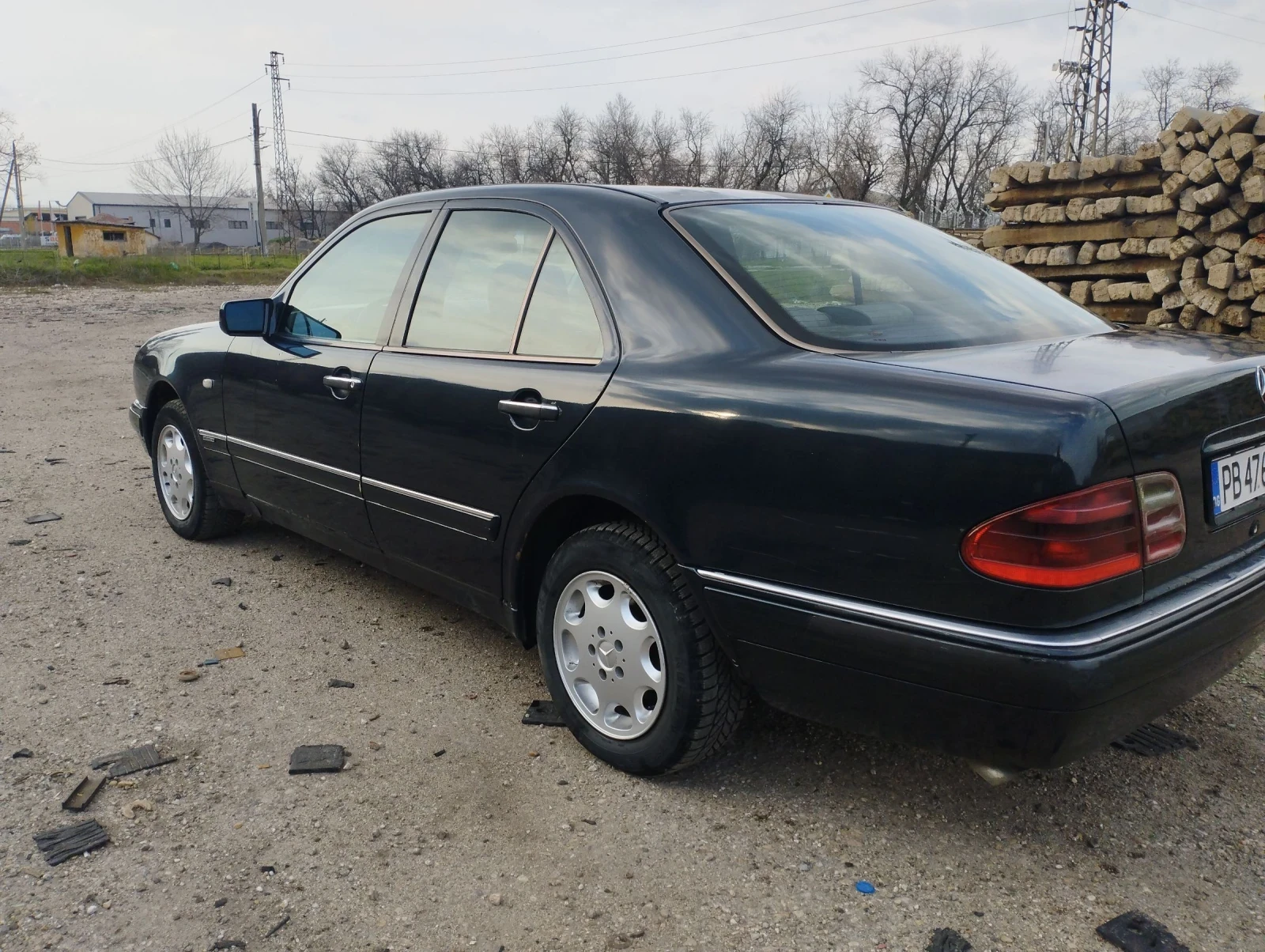 Mercedes-Benz E 220 OM611, снимка 2 - Автомобили и джипове - 53927558